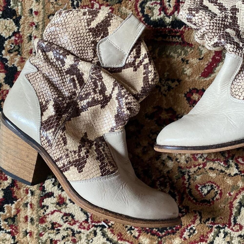 Jeffrey Campbell Ivory Snakeskin Boots 7.5